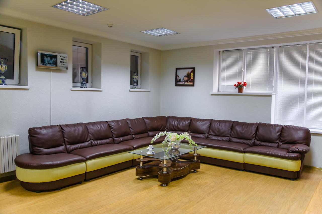 Institutul Muncii Hotel Chişinău Esterno foto