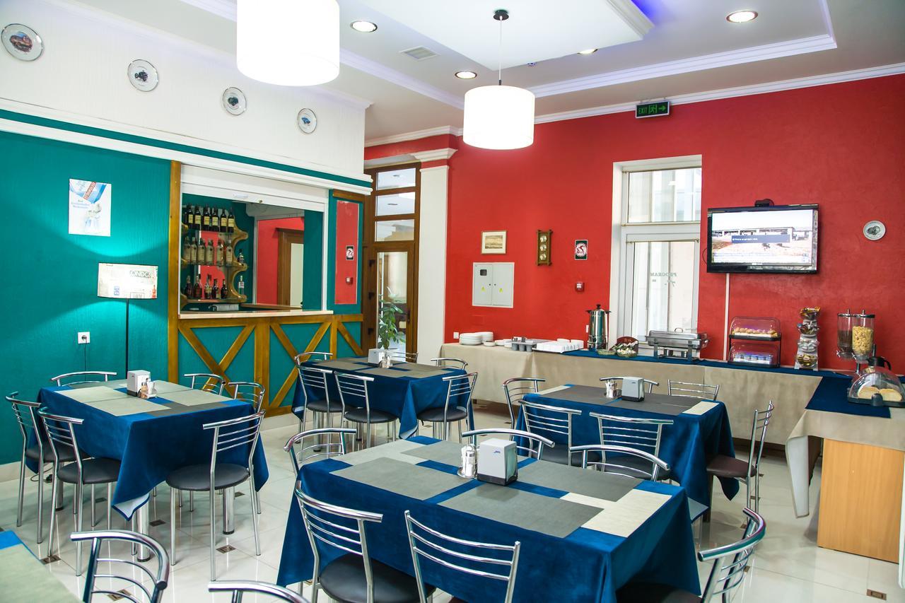 Institutul Muncii Hotel Chişinău Esterno foto