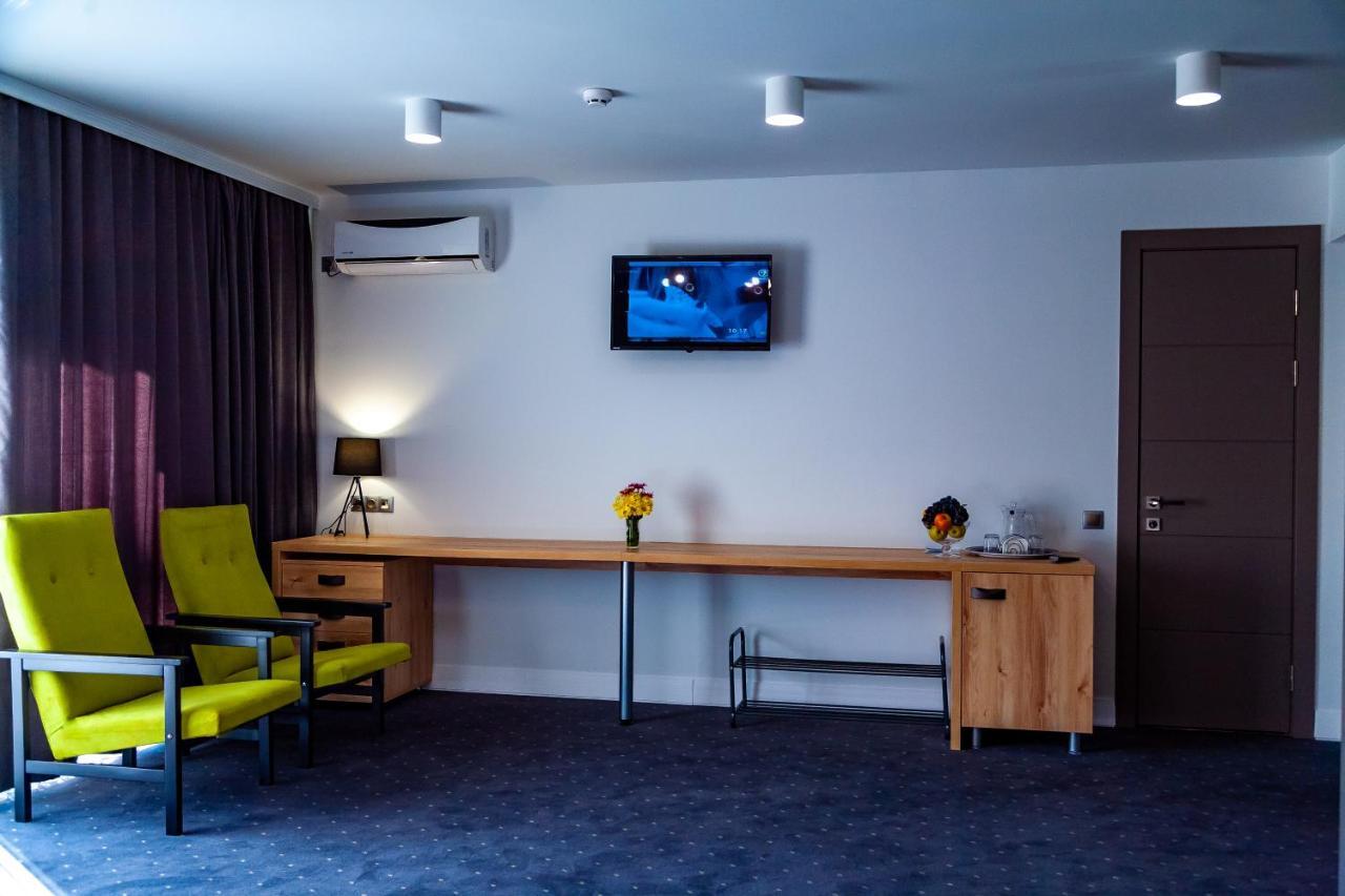 Institutul Muncii Hotel Chişinău Esterno foto