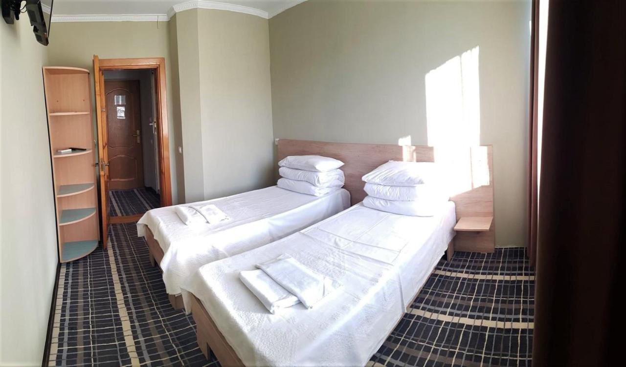 Institutul Muncii Hotel Chişinău Esterno foto
